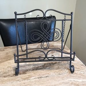 Metal Cookbook Stand Book Holder Easel Weighted Chains 15x12.5 Heavy Duty